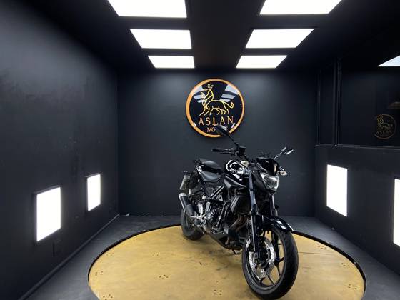 YAMAHA MT-03 ABS YAMAHA MT-03 ABS